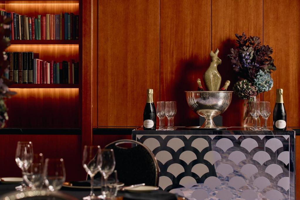 อาหารและเครื่องดื่ม