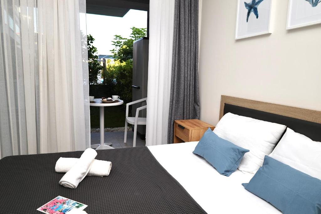 La Scala Nikiti, Nikiti