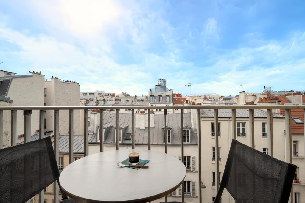 Studio avec balcon - Paris 17e - 2