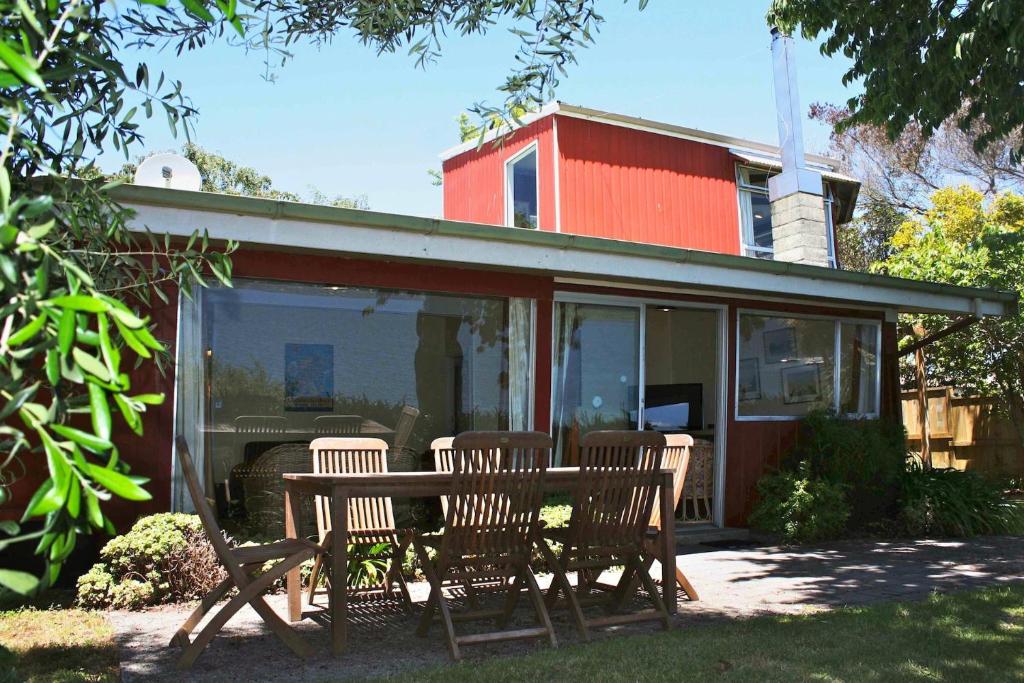 Moeroa - Wharewaka Holiday Home, Taupo