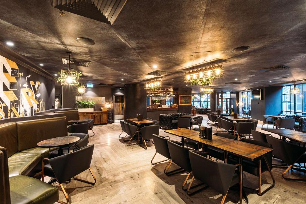 Bar/lounge, Rydges World Square in Sydney