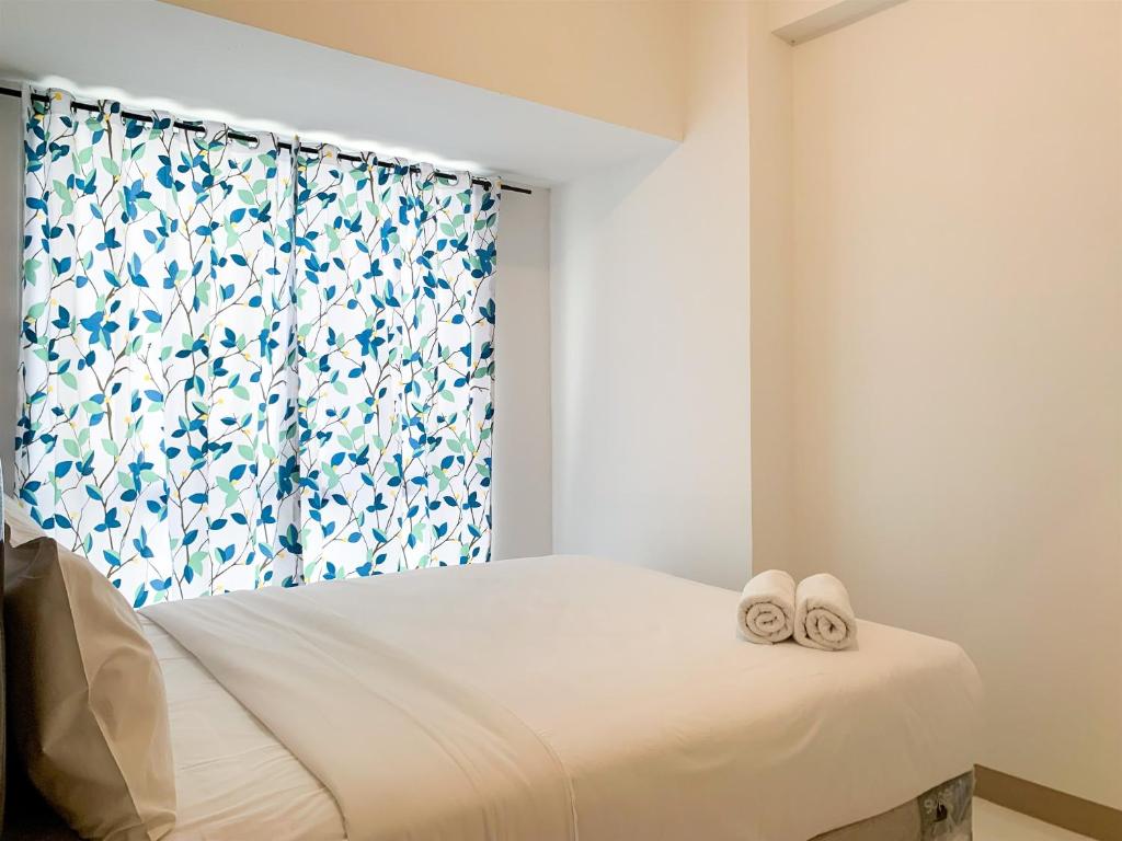 Nice and Stylish Designed 2BR at Tokyo Riverside PIK 2 Apartment By Travelio, Rawalembang