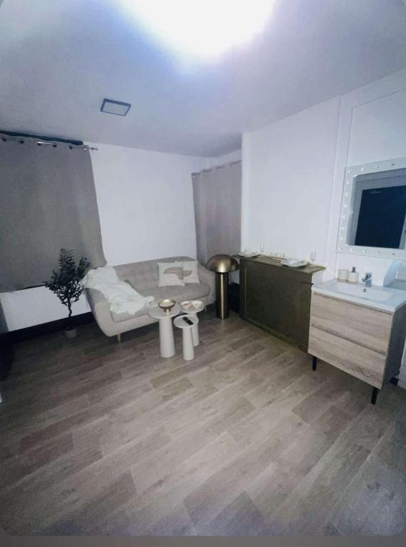 Loft ravissant 45m2 Jacuzzi RVB NIGHT 2 ÉTABLISSEMENT FERMÉ DÉFINITIVEMENT - 2