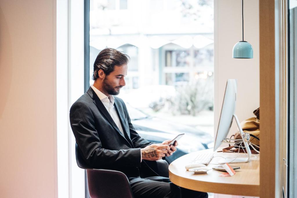 ศูนย์ธุรกิจ