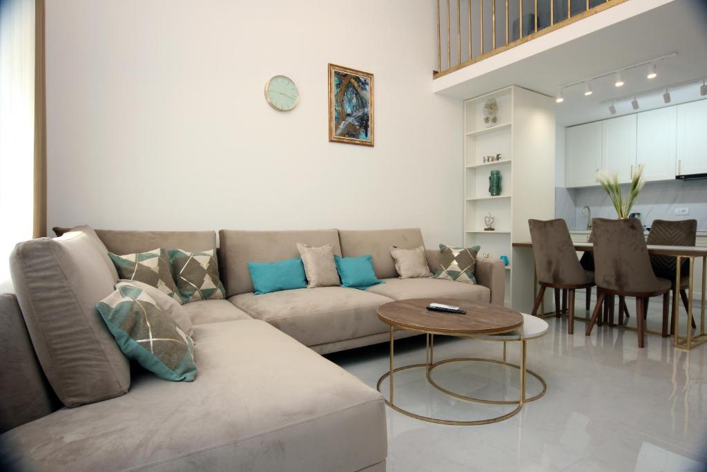 Venima luxury Seaview Pine Apartment - 3