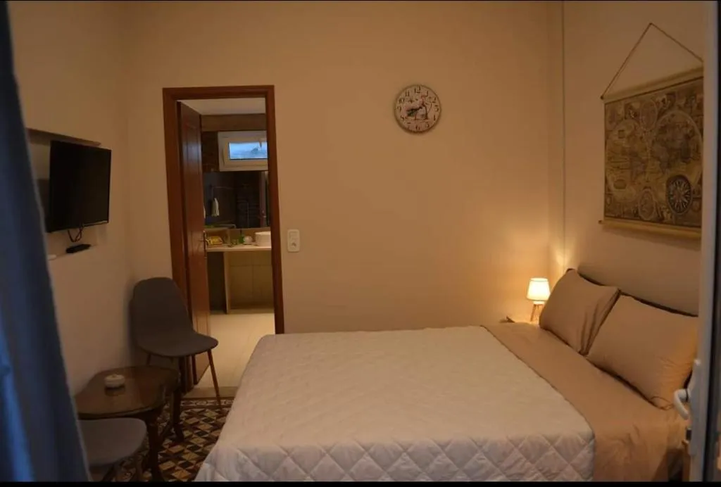 Rooms boutique elvira, hotel in Selínia