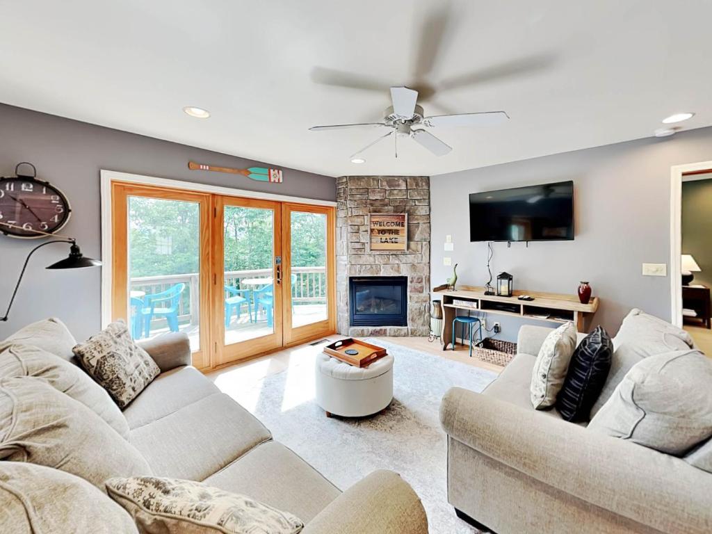 Better Lake Than Never, Oakland