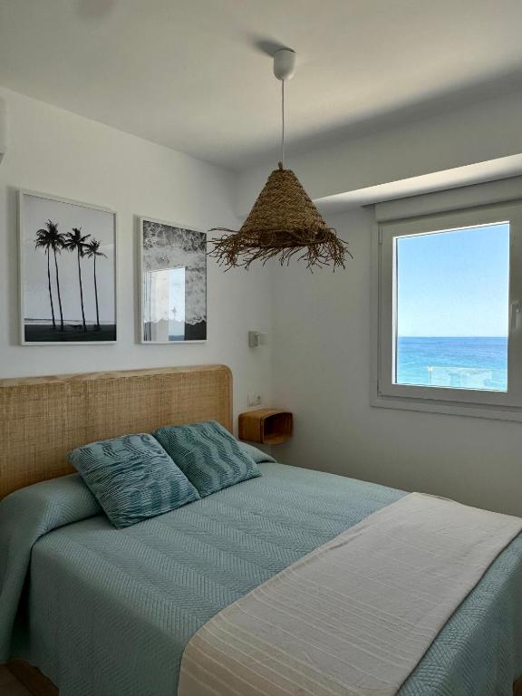 SunnyPalms - Beachfront Penthouse with stunning sea view - 2