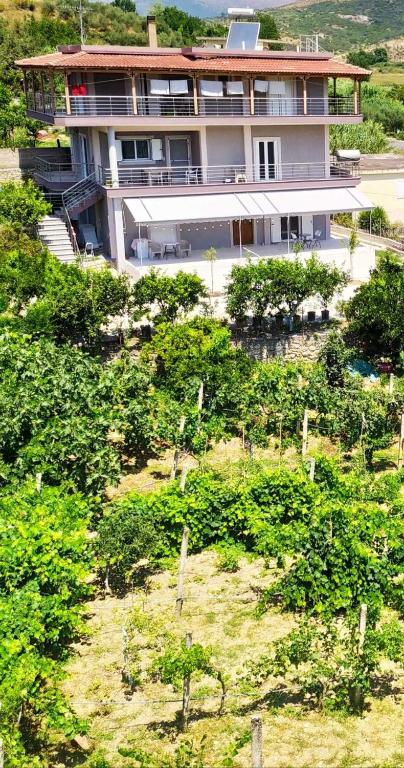 Toma's Guest House, Sarandë