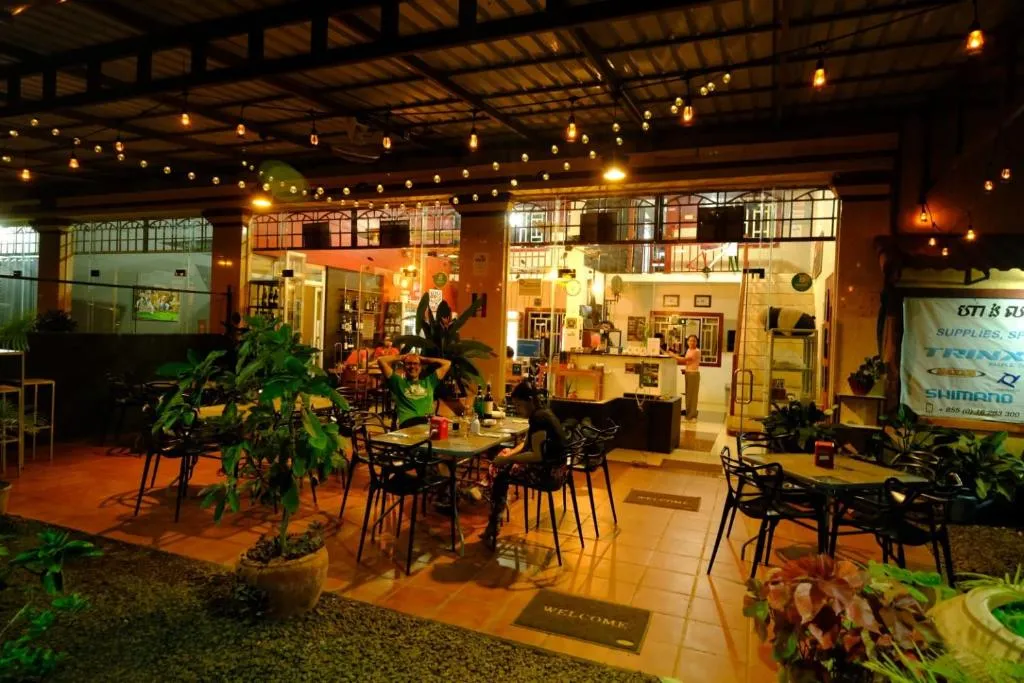 Route 76 Guest House，位于森莫诺隆的酒店