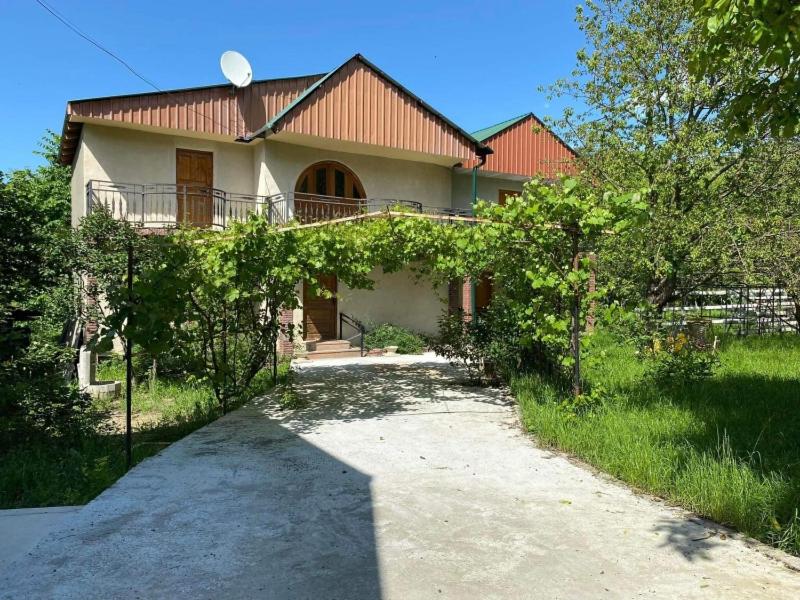 Hidden Paradise, Achalciche