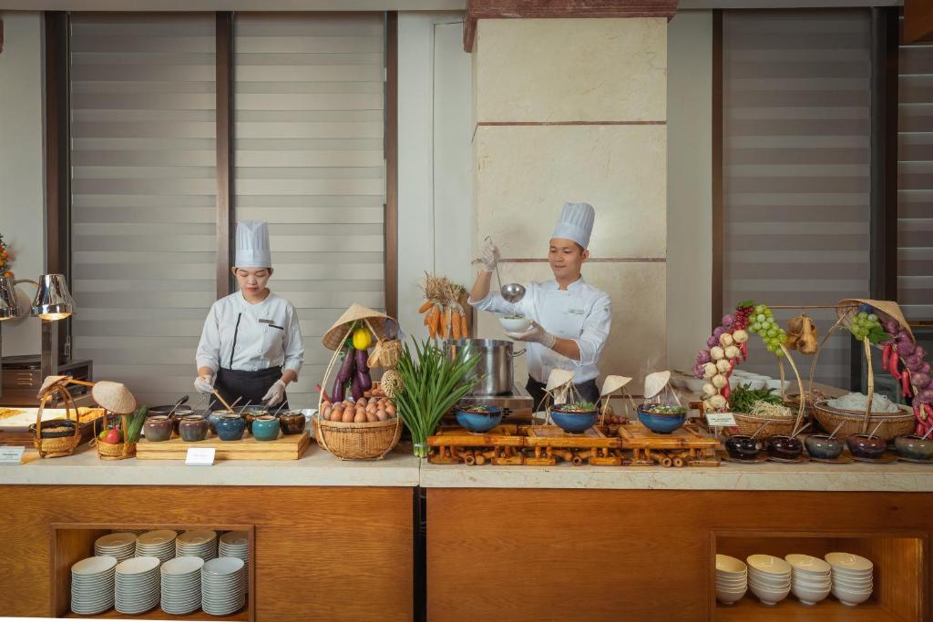 طعام و مشروبات