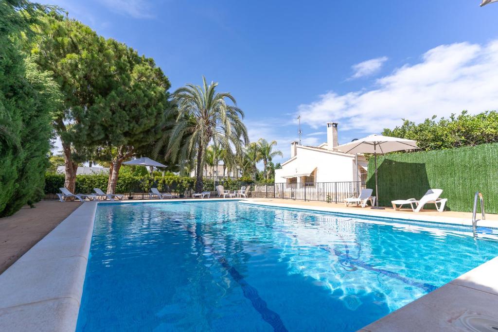 rentafive - Chalet - Piscina Privada - 2