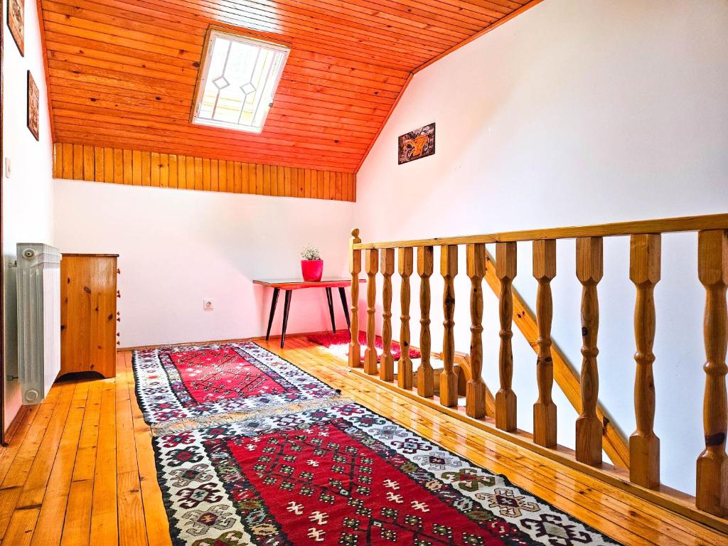 Sarajevo Pine Hideaway - Free Private Parking - 3