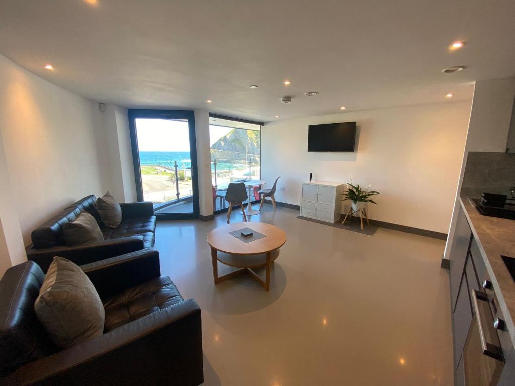 1 The View Apartments, Ilfracombe photo 2