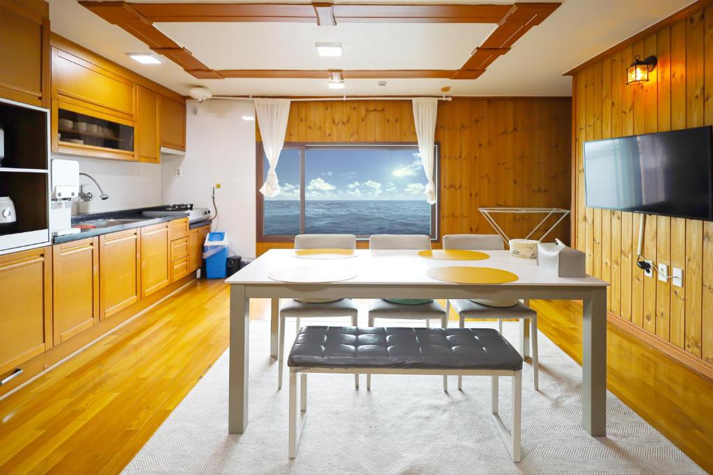 ファンタスティック オーシャン ビュー シドニー ホテル (Fantastic Ocean View Sydney Hotel)