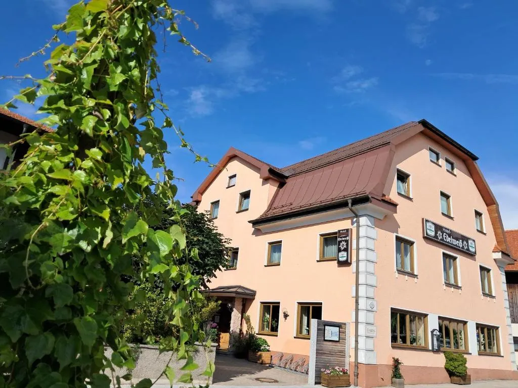 Hotel Garni Edelweiß, hotel in Siegsdorf