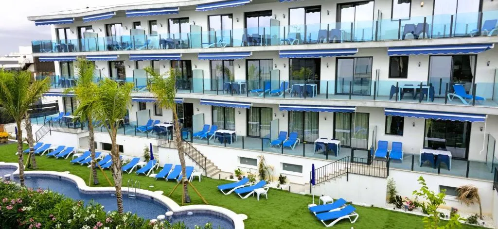 AZAHAR BEACH Blue Apartments & Spa, hotel in Alcossebre