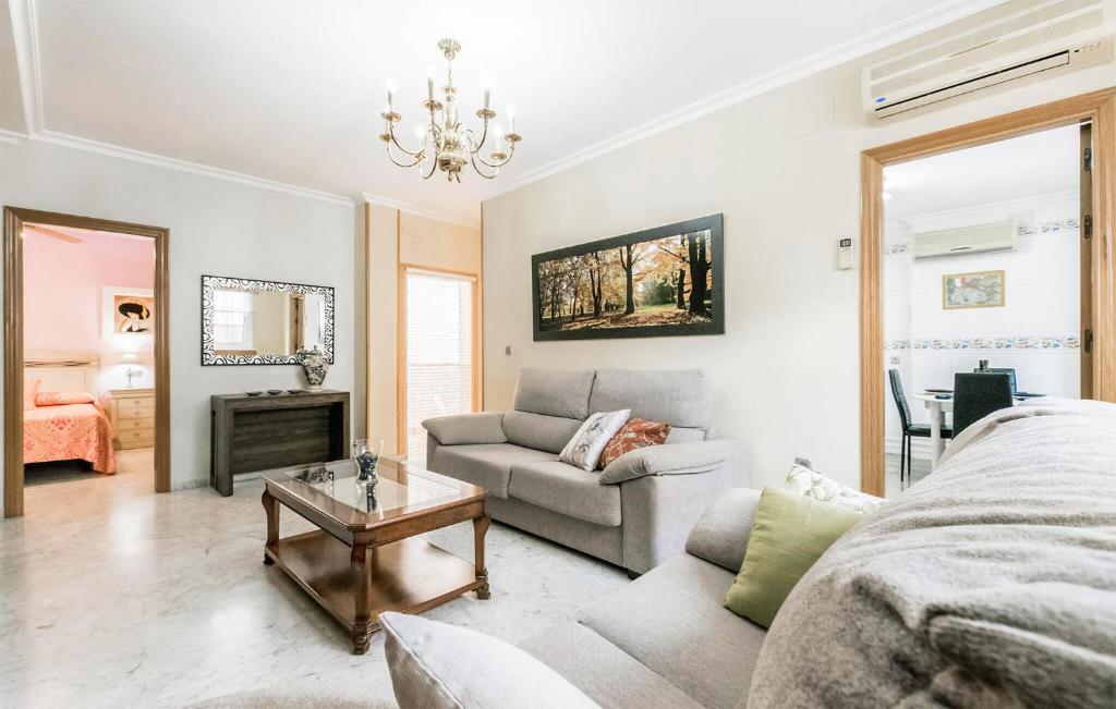1 Bedroom Awesome Apartment In Sevilla - 5