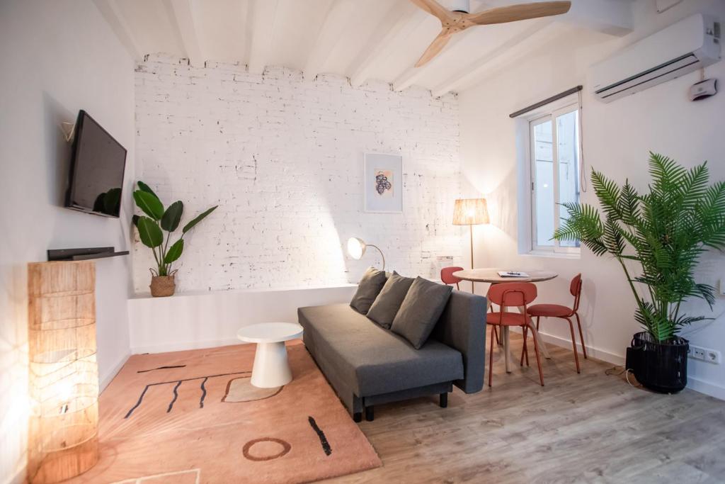 44poc1062 - Studio newly decorated in Poble Sec, Barcelona