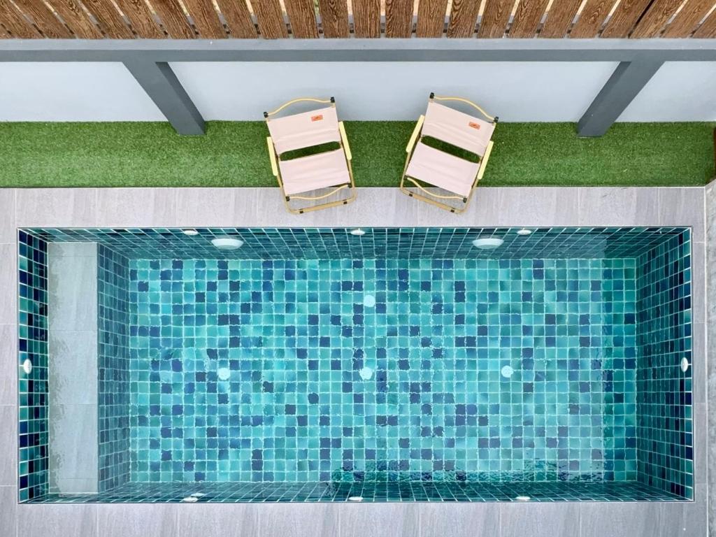 สระว่ายน้ำ