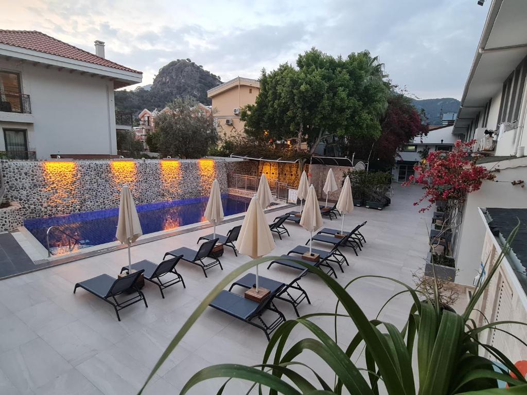 スイミングプール