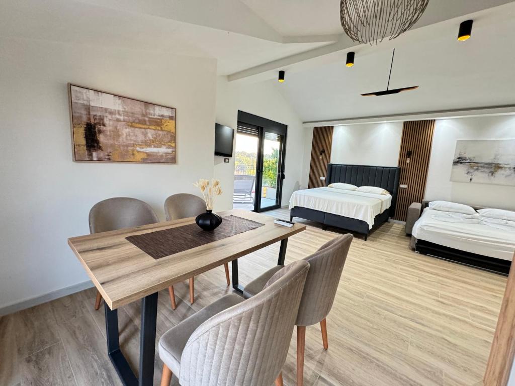Apartments Lj - 2