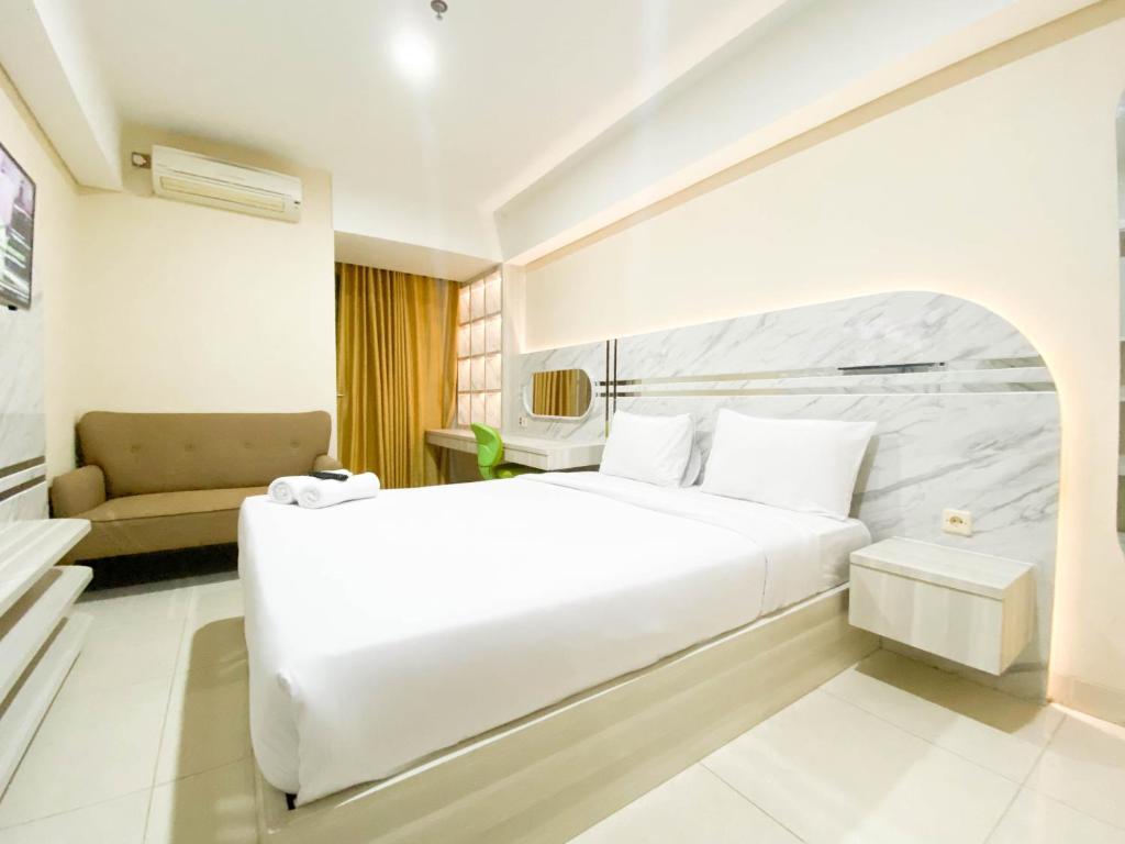 Nice and Elegant Studio Apartment at Warhol (W/R) Residence By Travelio, Semarang