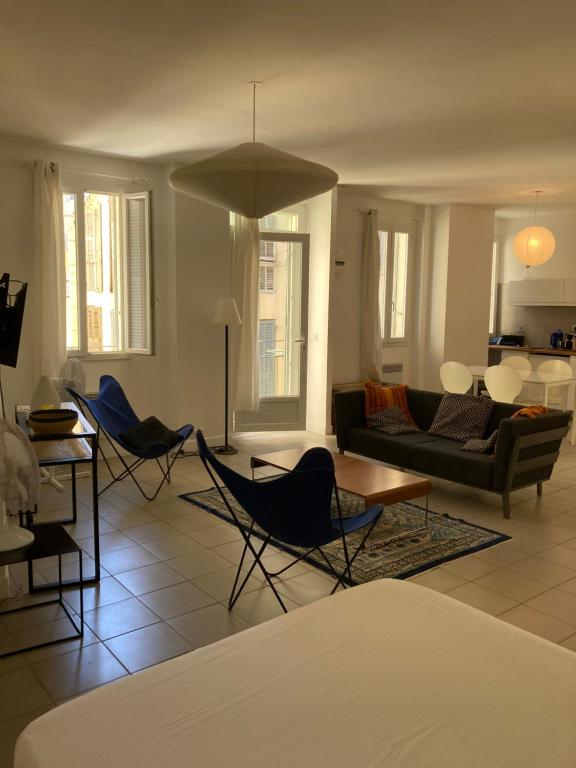 L'Appartement Bleu, Nice