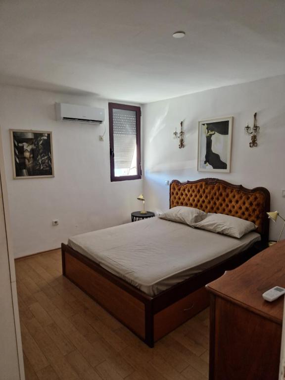 Traveller's Den - 4