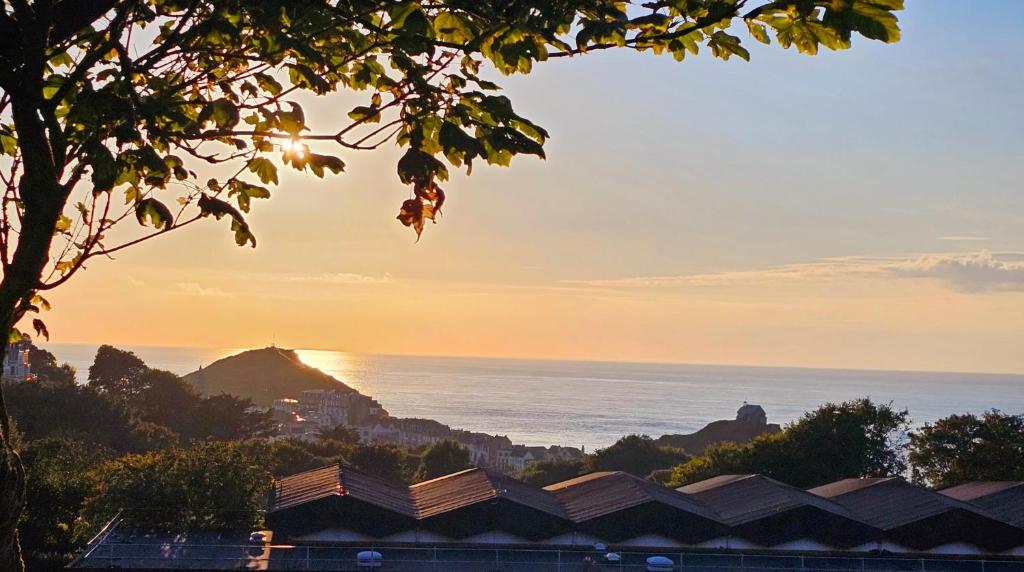 Hillsborough View, Ilfracombe