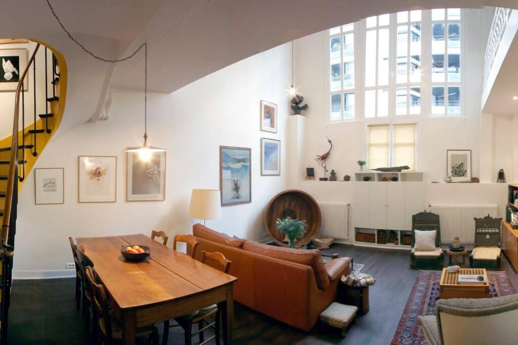 The Eifel Tower Artist Loft - 2