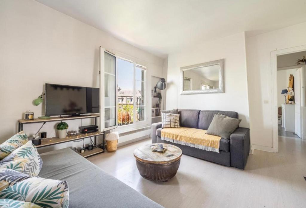 In front of Sacré Cœur - 2 Bedrooms in last floor - 3
