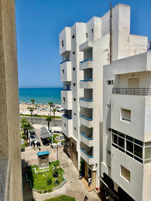 Bel appartment with view and elevator, Martil