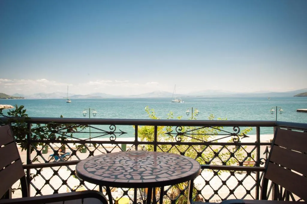 SeaFront Stone Suites, hotel in Vonitsa