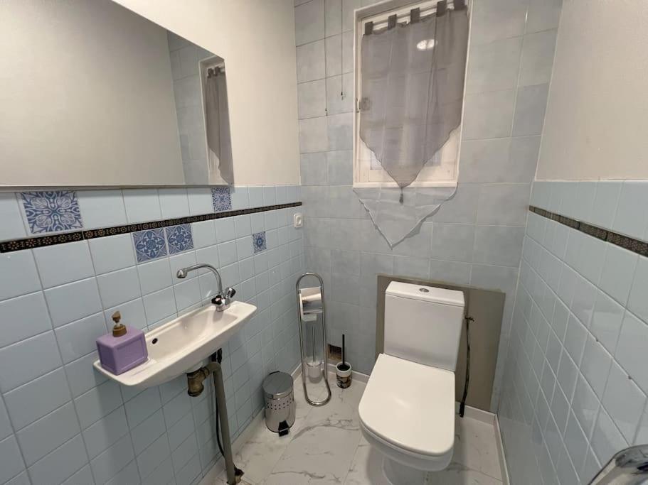 Appartement dans maison au 1er étage avec terrasse jardin ombrage et parking securise - 2