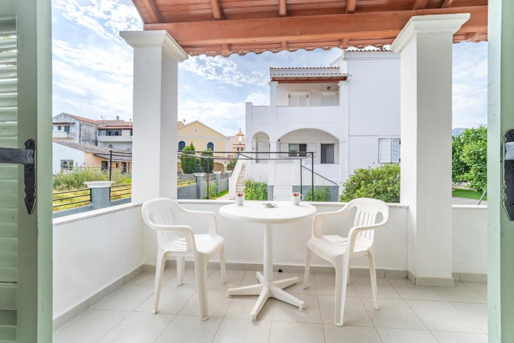 Olivea Studio 2, Acharavi