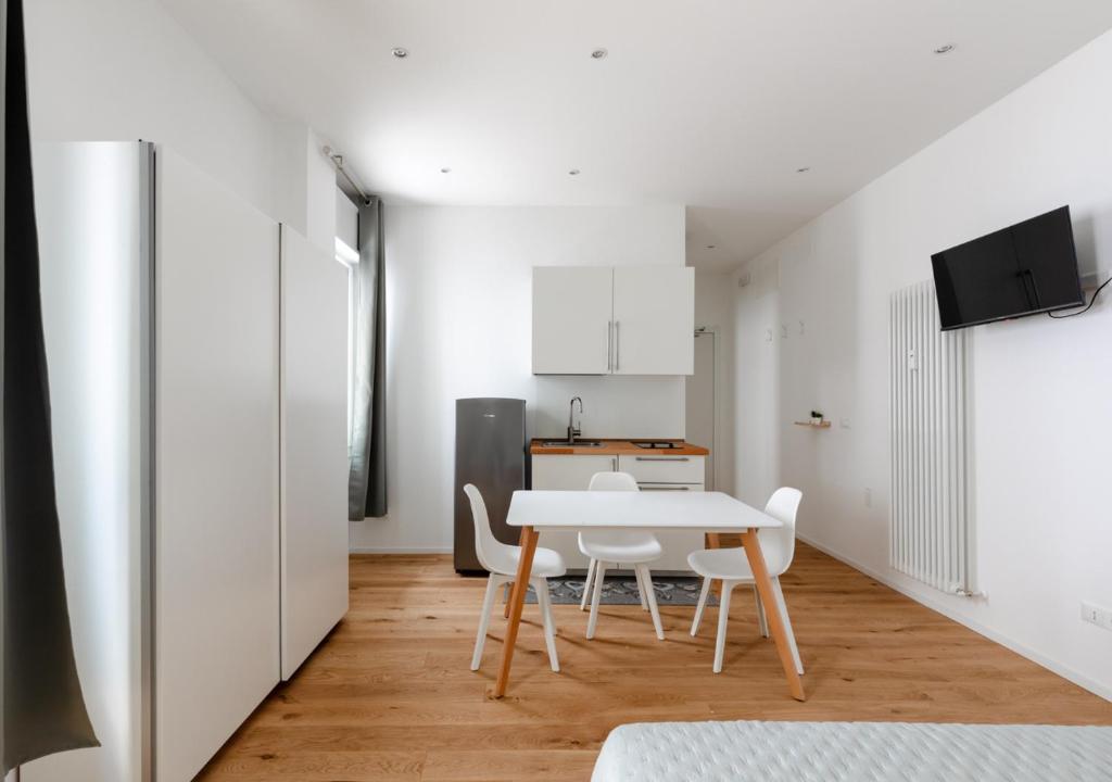 Fully Furnished Green Apartment 1 - 2