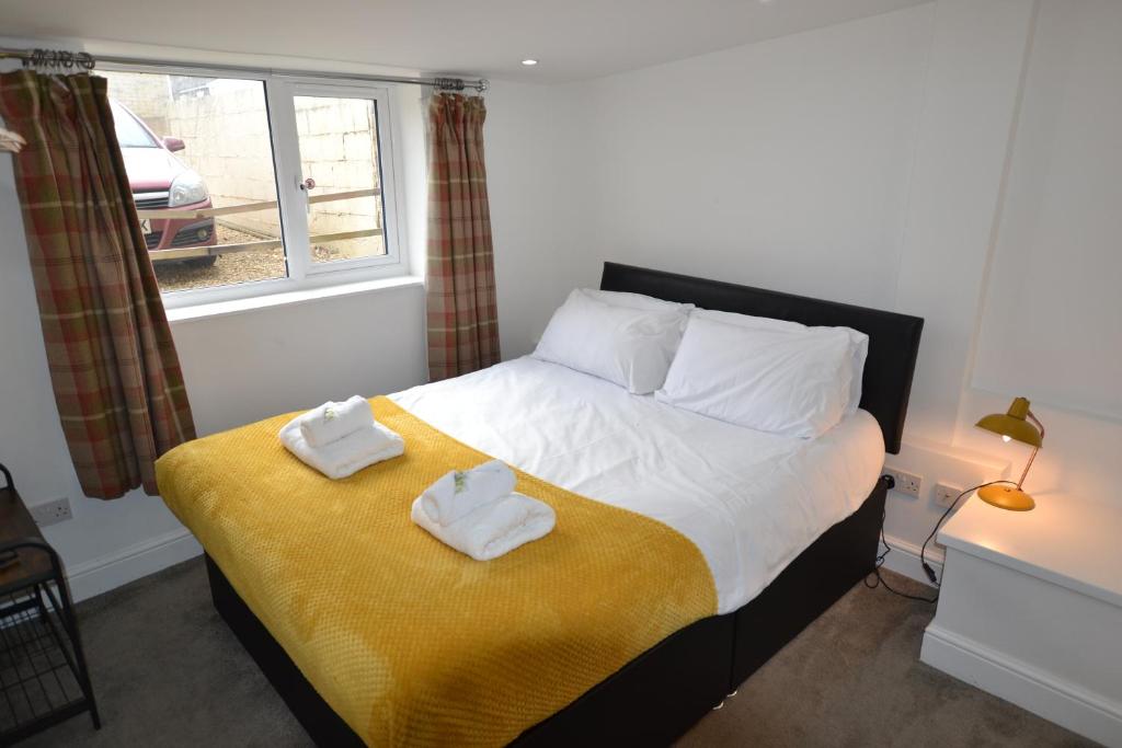 Willow Tree 1 bed Apartment - STAYSEEKERS, Salisbury