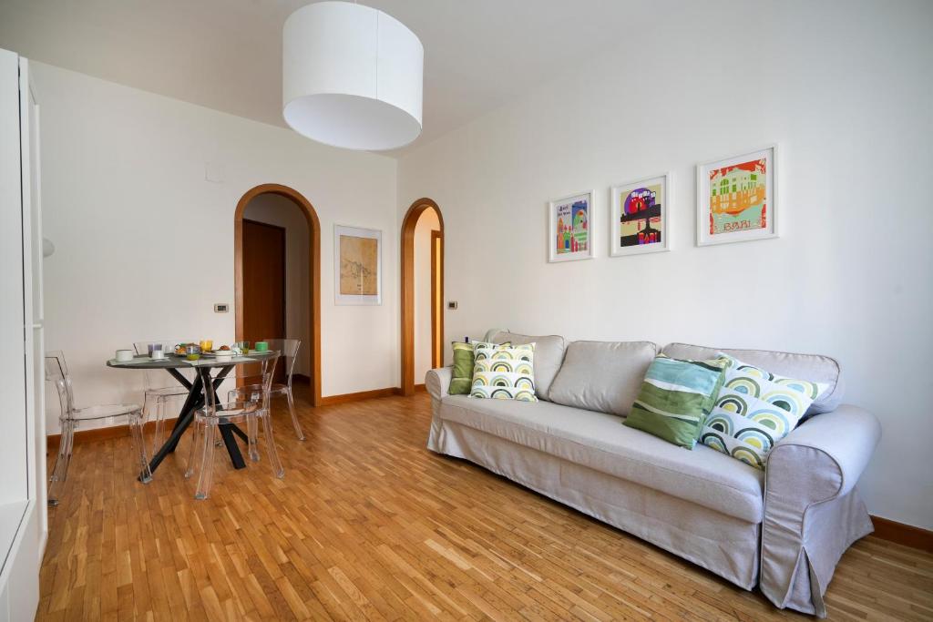 184 Apartment - Urban Convenience near the Station, Bari