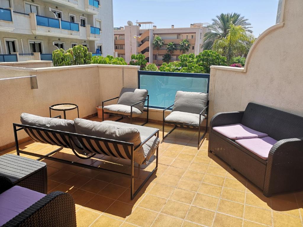 NEW Sunshine Apartment with pool - 4
