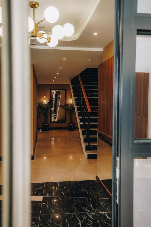 Apartment 212 - 4