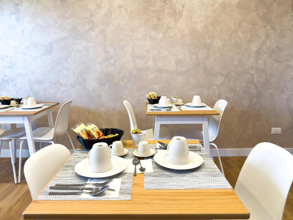 ISOLA 163 Guest House - 2