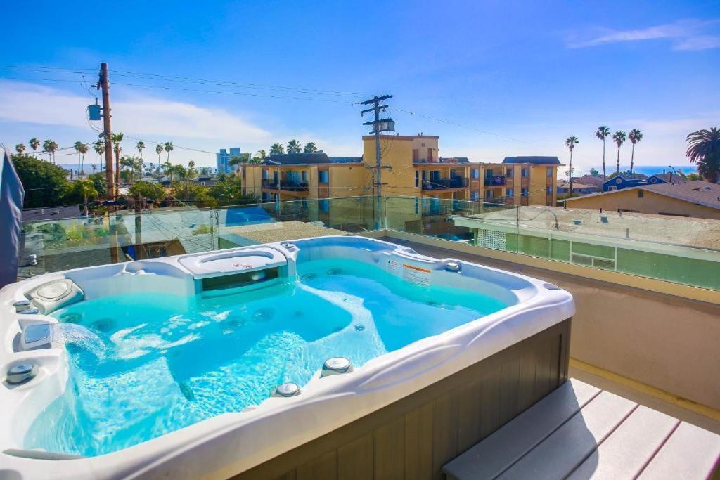 Ocean-view home blocks to beach with private hot tub & rooftop deck, San Diego
