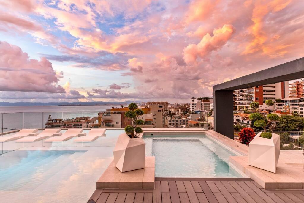 DTerrace Luxe 2bd 2ba Romantic Zone Los Muertos Beach and Pier - 3