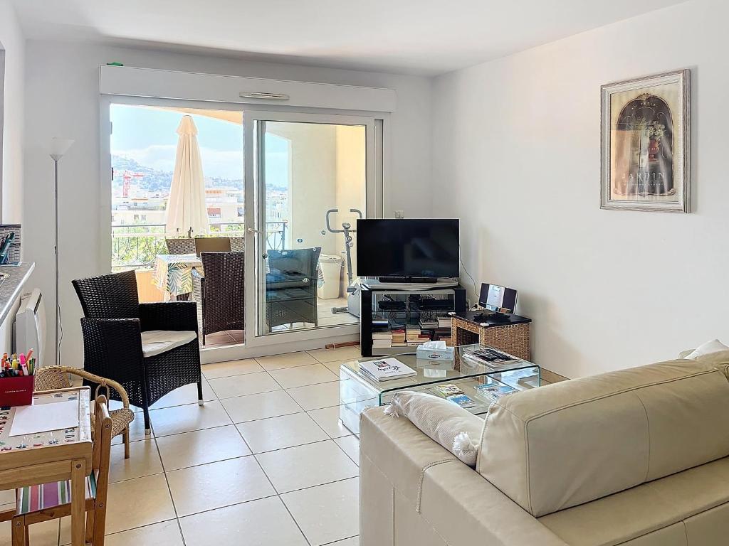 2 bedroom with pool 2 bathrooms 339 - 4