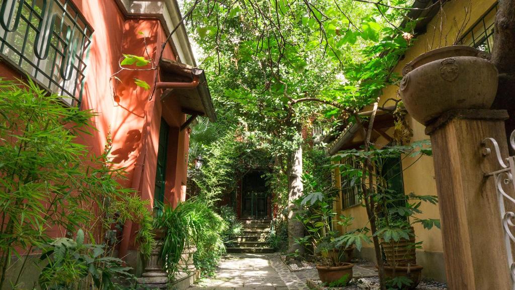 Margutta's Garden — Hotel in Rome