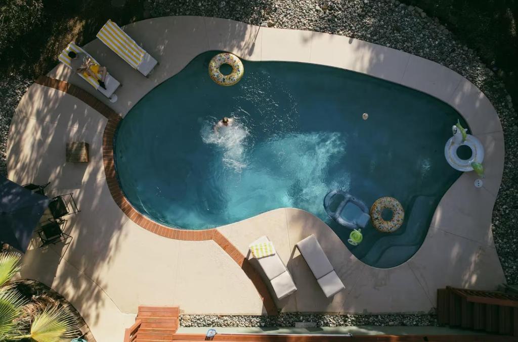 House in the Clouds, Redding