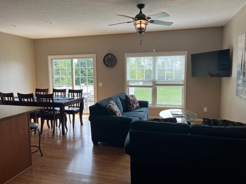 Three Schooners Landing Condo 2, Sodus Point