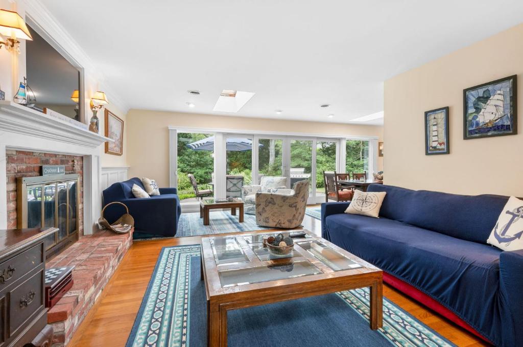 38 Monomoyic Way Chatham - Poppy's Place, Chatham